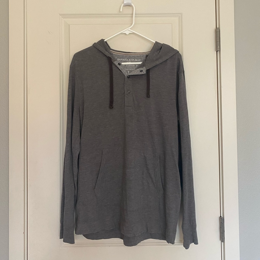 Men’s Banana Republic vintage style pullover